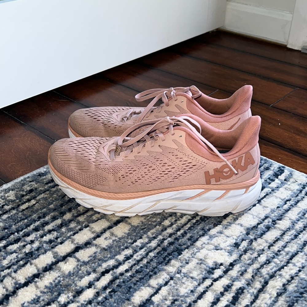 Womens Hoka  Clifton size 11